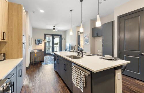 Modern Comfort North Austin with Balcony and Workspace - Foto 3