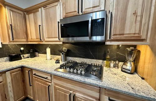 #1 - 5BR 1BA - Unit A - Private Entire Home - WiFi - Foto 14