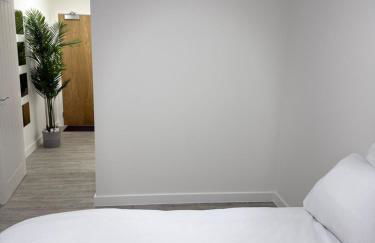 Serenity Waterfront 2 Bed Apartment - Foto 63