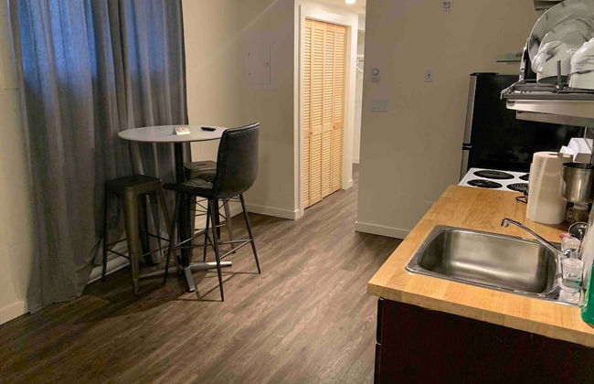 Brand New Dt 1 Br Close To All Edmonton, Canada - Photo 6