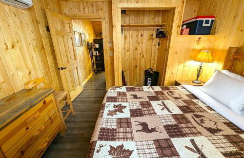 Yellowstone's Treasure Cabins - Foto 64