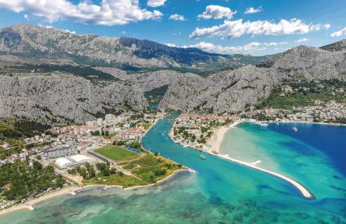 Three-Bedroom Apartment In Ostrvica - Photo 32