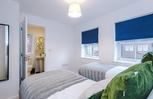 NEW! Presented by LTJ Prime Key Properties, Driveway Parking, Free WiFi - Foto 24