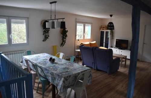 LA CASA AZUL, un oasis de calma, vistas impresionantes con PISCINA, SALTADOR, BARBACOA y acceso al río Asón - Foto 13