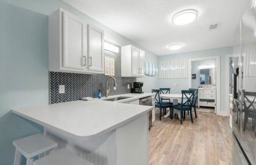 Blue & Red Neptune by Nautical Properties Vacation Rentals - Foto 37