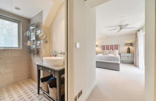 Luxury Countryside Retreat with Pool Surrey Hills Escape - Pass the Keys - Foto 22