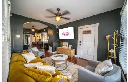 The Royal Treatment - Photo 5