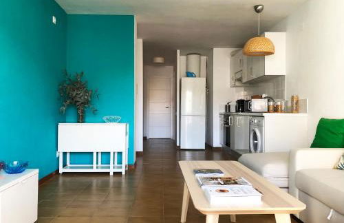 New Stunning Seaview Apartment with lovely balcony - Photo 14