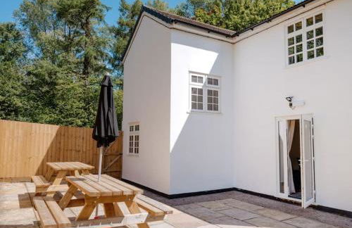 Herons Lodge - Photo 2