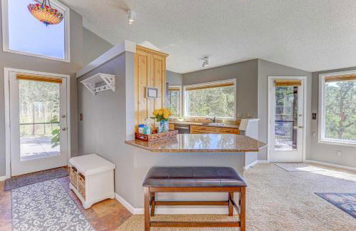 Mountain Views and Hot Tub Airy Forest Escape! - Foto 11