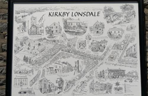 Tastefully decorated, family friendly property, central Kirkby Lonsdale, parking and EV charger - Photo 5