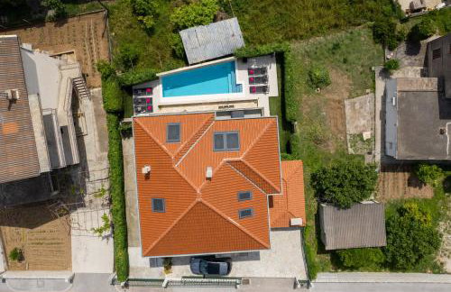 Villa Barbara-Kastela with heated pool - Foto 67