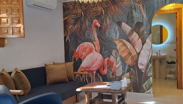 La Marina Oasis, 2-beds, Sleeps 4, 10 min to Beach - Foto 2, Imagen principal