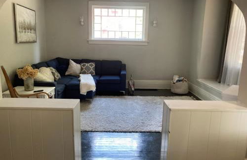 Historic Astor Park walk to Hospitals, shops & more - Foto 24