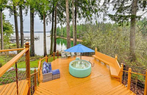 Steps to Shore Seaside Olympia Retreat with Hot Tub - Foto 24