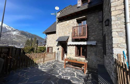 Chalet con encanto Jardín y Parking Privado - Foto 7