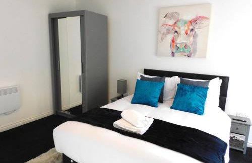 Newly refurbished 2 bedroom apartment close to station and local amenities - Foto 11