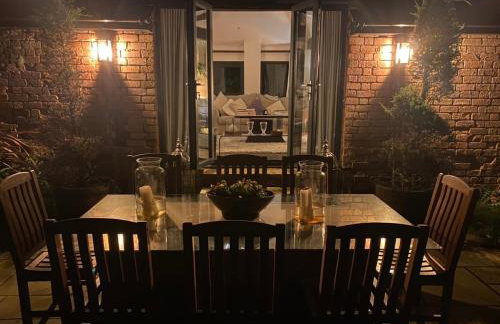 Upper House Stunning Country Home - Photo 47