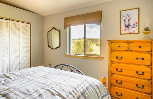 Deck and Views Pet-Friendly Cabin in Jefferson! - Foto 13