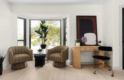 Luxury Zilker Home Pool Hot Tub and 2 Kitchens - Photo 39