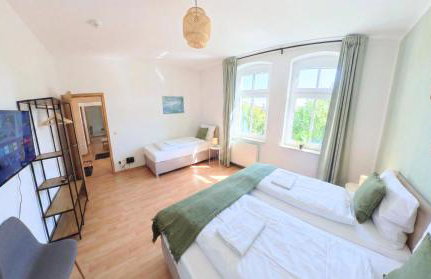 Ruhiges & modernes 5-Personen Apartment mit Boxspringbetten, Smart-TV, Wlan und Balkon - Foto 4