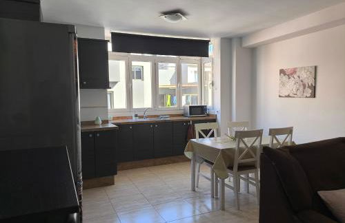 AR Home - Apartamento de 3 dormitorios con ascensor en Las Huesas, Telde - Foto 16