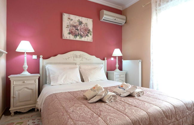 Nautilus Luxury Suites - Photo 3