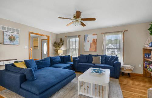 Charming Harwich Home—Relax Explore Cape Cod - Photo 9