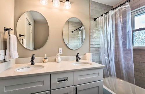 Near Hiking and Wineries! Newland Retreat with Creek - Foto 22