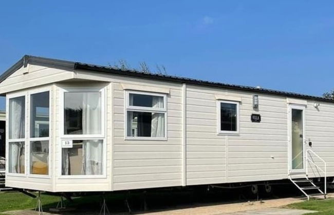 Remarkable 2-bed Villa Caravan in Driffield - Photo 27