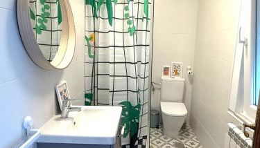 Piso con terraza y garaje a un Paso de la Playa de Tapia - Foto 5