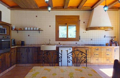 Villa Relax, 10 pax piscina, barbacoa privada, 15km lloret de mar - Foto 9