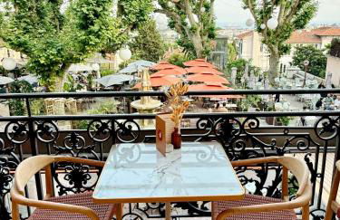 Luxury Family 2BR - Prime Location, Walk to Beach & Shopping, Sunny Balcony - By Totolulu Cannes Hoche - Foto 48