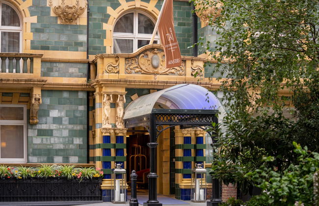 Taj 51 Buckingham Gate Suites and Residences - Photo 2