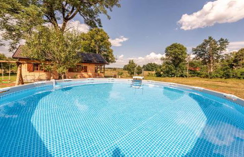 Stunning Home In Licko Petrovo Selo With Wifi - Foto 2