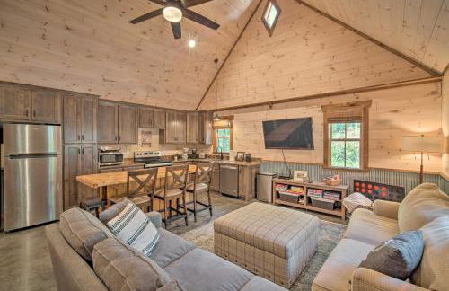 Stunning Cabin Getaway with Private Hot Tub! - Foto 3