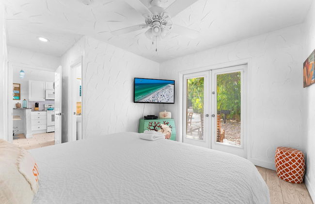 Crescent Beach Villas - West by Beachside Management - Photo 2