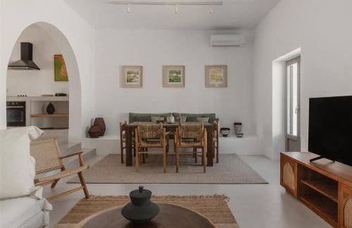 Siora of Paros - Ammiralis & Castelis - Photo 4