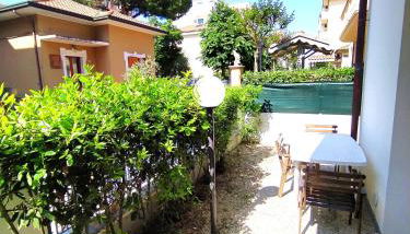 Case vacanza Erica Igea Marina - Foto 2, Garden, Garden view