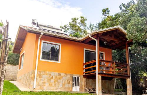 Chalé Canto do Galo 1 - Hidro da Jacuzzi, Lareira Ecológica, Cozinha Completa, Wi-Fi 80mbps, próximo a comércio local e relaxando ao som do riacho - Photo 23