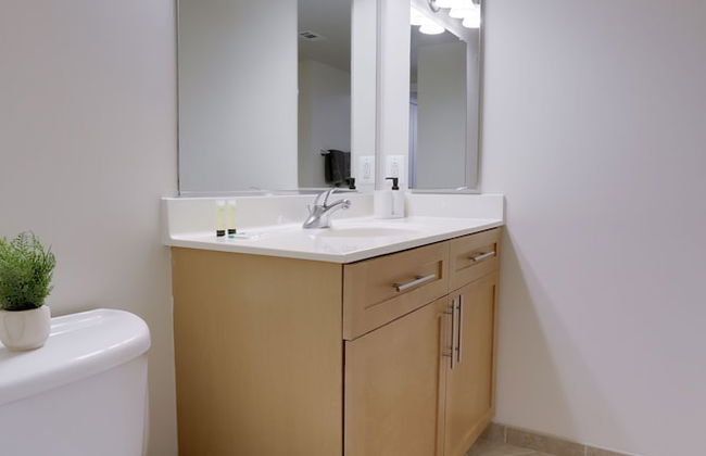 Premium 2BR Condo at Pentagon City - Photo 32