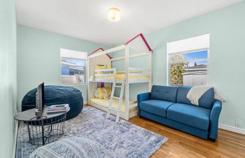 Visit Nonna's Beach Cottage & Enjoy the Sunshine with a Short Walk to the Beach! - Foto 16