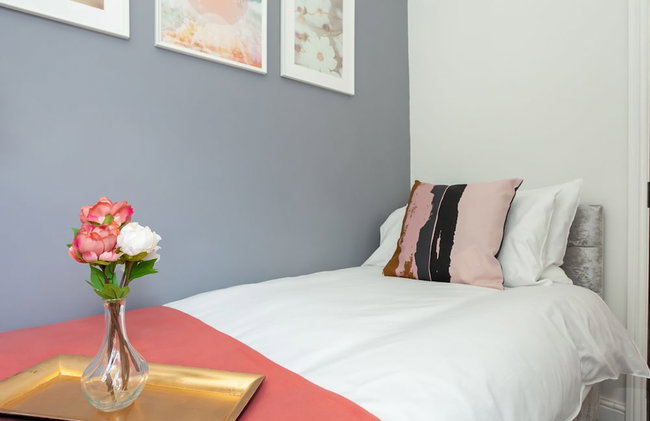 Cosy Home Near Station, Parking, Netflix, Sleeps 5 - Foto 7