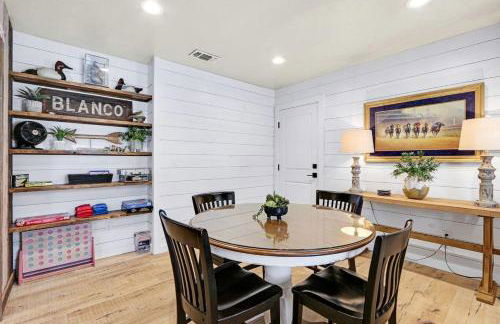 Luxurious Rental with Private Yard and BBQ in Wimberley, Texas - Foto 20