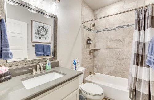 Private Dock and Yard! Modern Getaway in Mabank - Foto 19