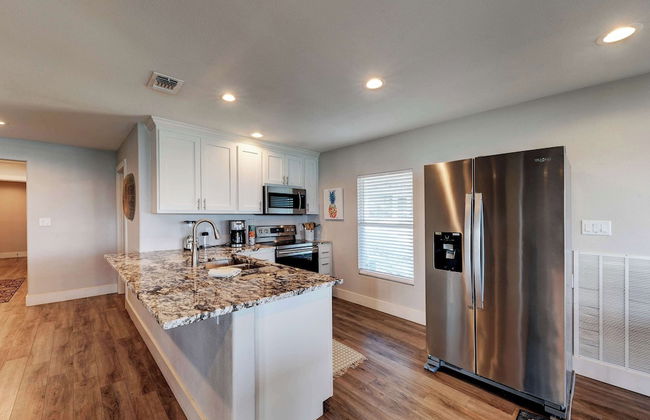 Waterfront Lake House With Hot Tub & Firepit - Foto 7