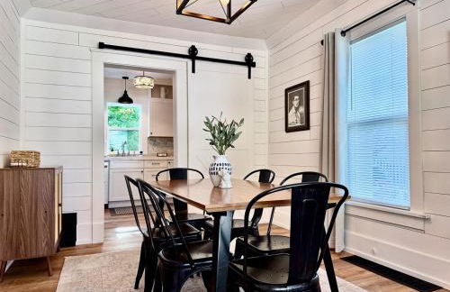 A Calm, Stylish Retreat - Steps to Lake, Downtown, and Surf District - Foto 13