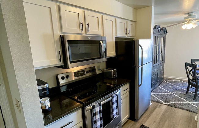 The Alex Furnished Rentals - Foto 6