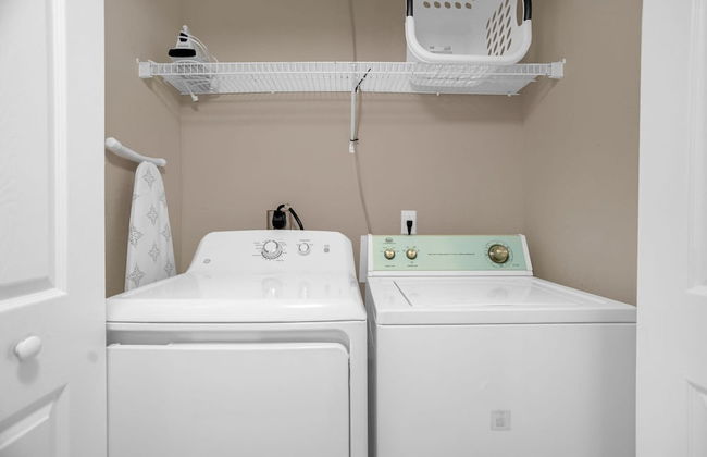 Upstay - Unbeatable Location Condo w Garden Patio - Photo 21