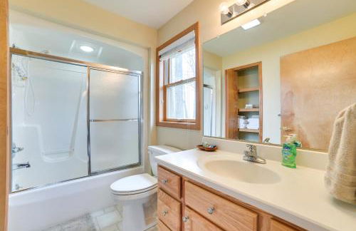 Waterfront Lake Huron Home - Private Beach! - Foto 20